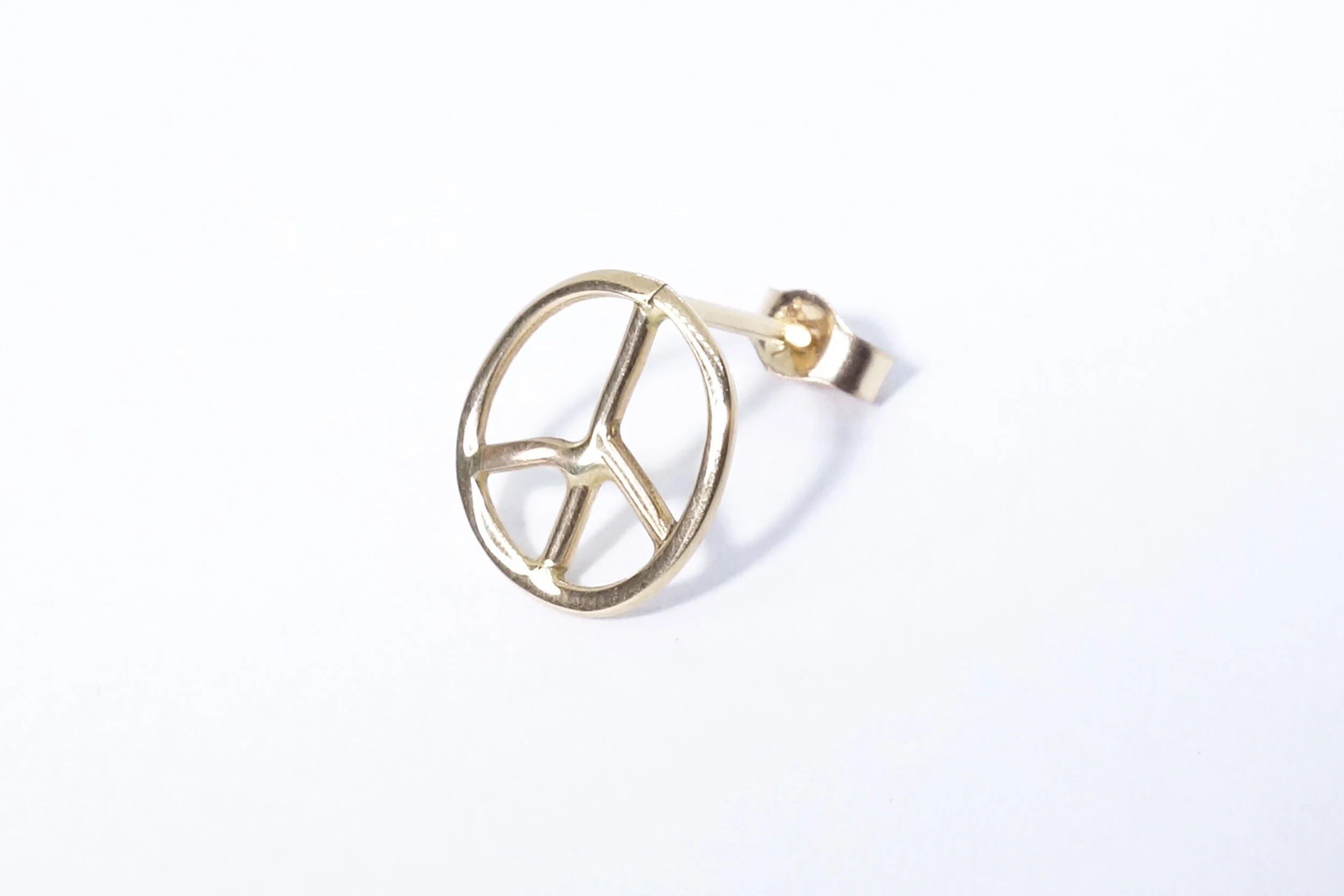 Talisman Fine Jewelry Peace Sign Stud in 14k Recycled Gold